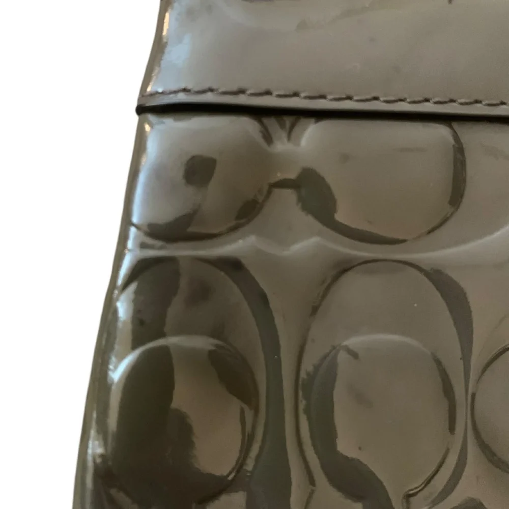 Coach Moss‎ Green Patent Leather Signature Wristlet Y2K Aesthetic